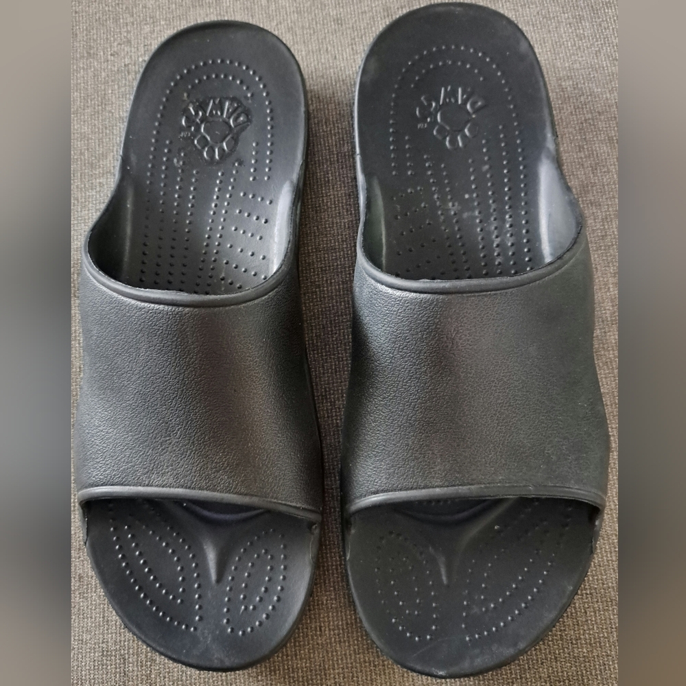 Dawgs Black Sandals Size 12/46